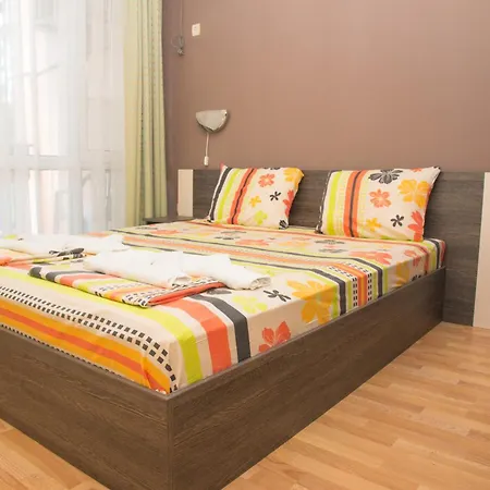 Elite Aparthotel