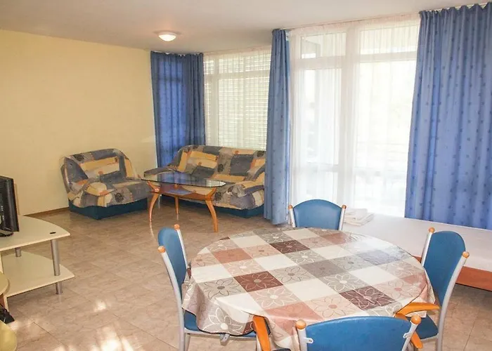 Elite Aparthotel