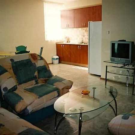 アパートホテル Elite