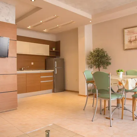 Elite アパートホテル サニービーチ